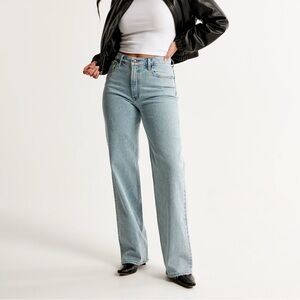 Abercrombie & Fitch Curve Love High Rise 90s Relaxed Jean